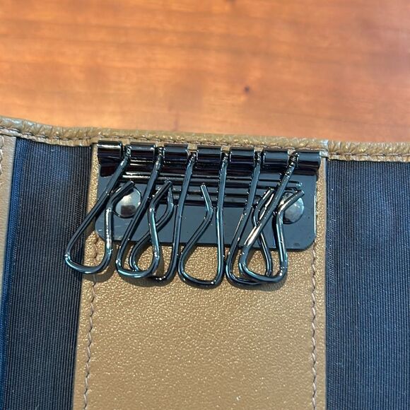 Jimmy Choo Neptune Star Studs Key Case Holder in Brown Leather - Picture 7 of 10